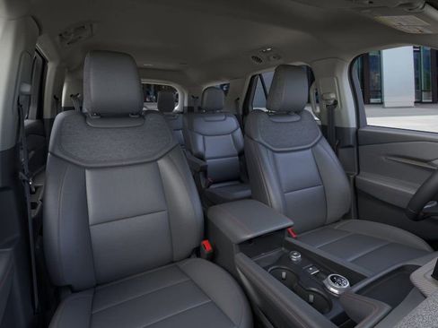 New 2026 Ford Explorer Active w/ Active Comfort Package image 10