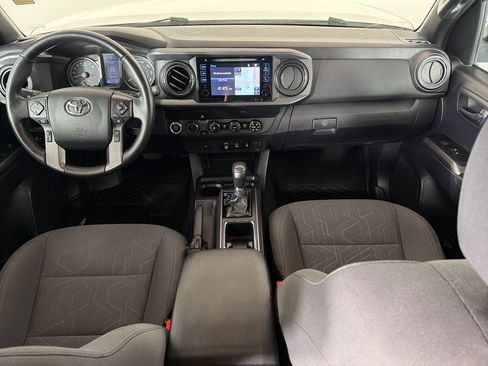 Used 2019 Toyota Tacoma TRD Off-Road AWD/4WD image 21