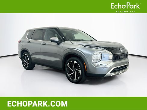 Used 2024 Mitsubishi Outlander SE AWD/4WD image 1