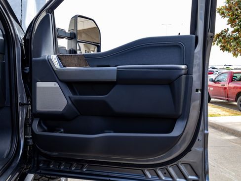 Used 2024 Ford F250 Lariat w/ Lariat Ultimate Package image 36