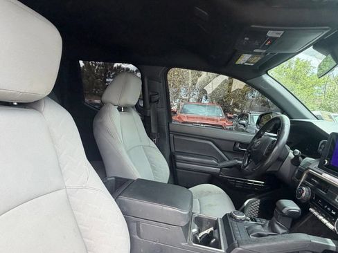 Used 2024 Toyota Tacoma SR5 AWD/4WD image 11