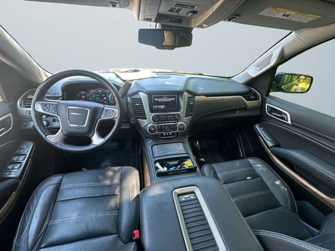 Used 2020 GMC Yukon XL Denali w/ Open Road Package AWD/4WD image 10