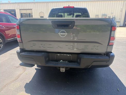 Used 2025 Nissan Frontier S RWD image 4