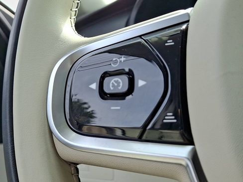 Used 2023 Volvo XC90 B5 Core w/ Protection Package Premier AWD/4WD image 23