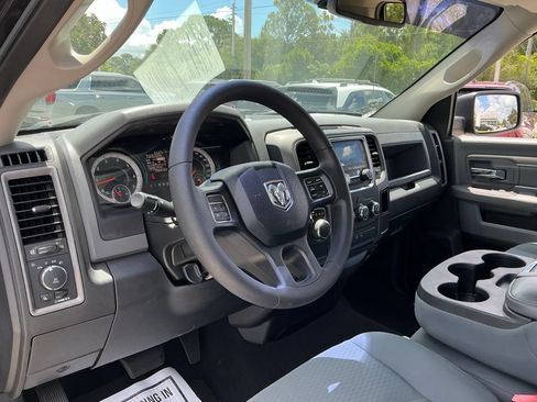 Used 2018 RAM 1500 Express RWD image 16