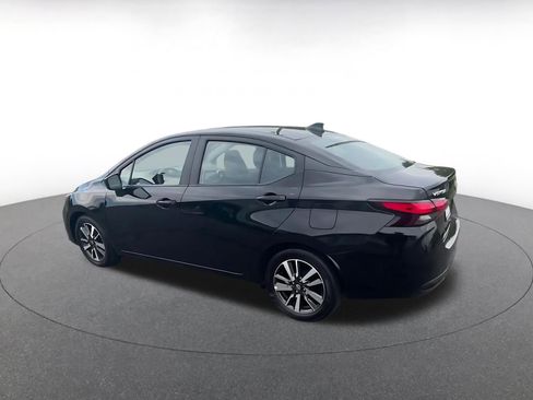 Used 2025 Nissan Versa SV FWD image 10