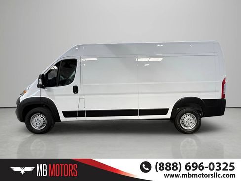 Used 2024 RAM ProMaster 2500 w/ Safety Group FWD image 7