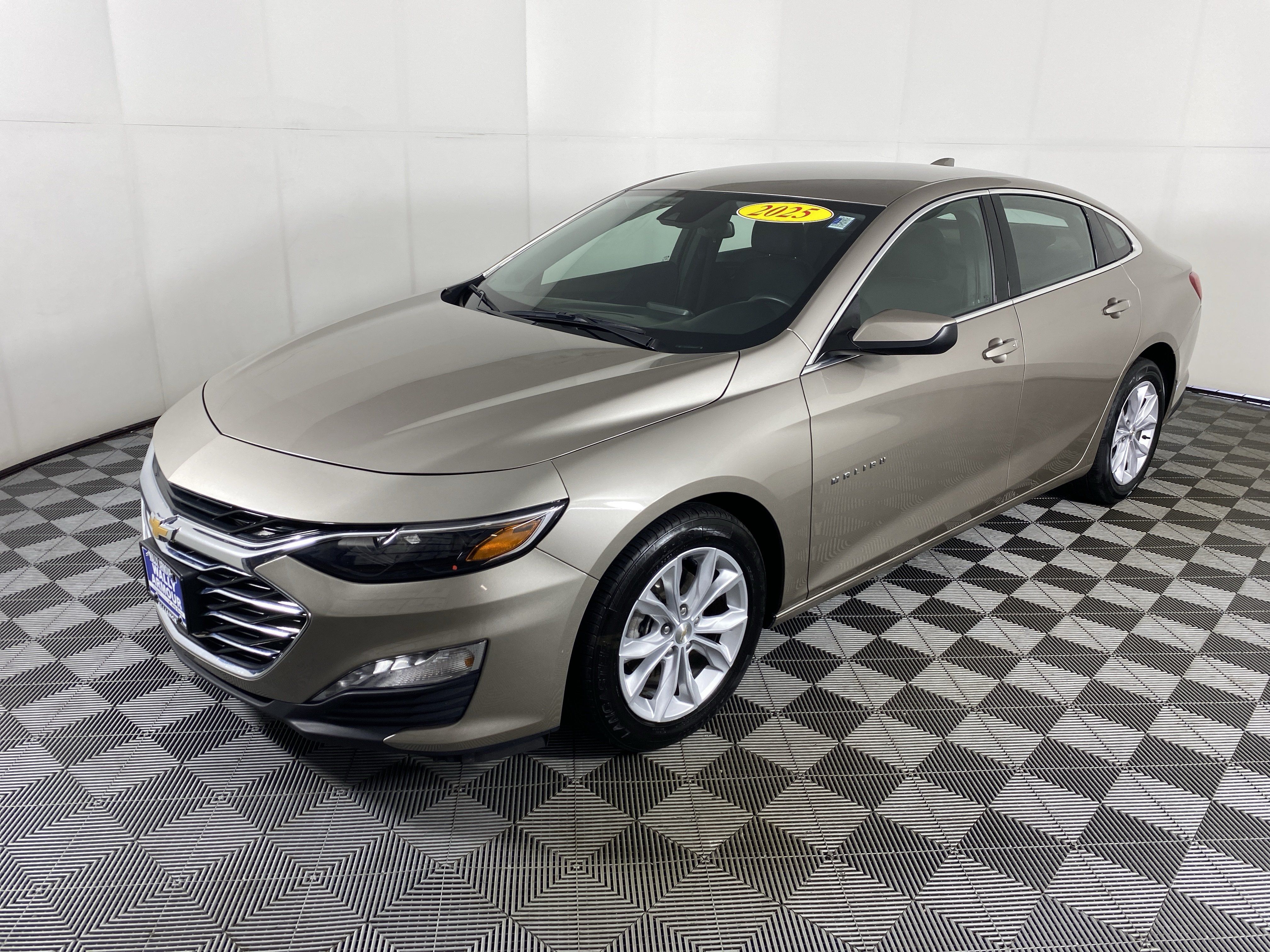 Used 2025 Chevrolet Malibu LT FWD image 10