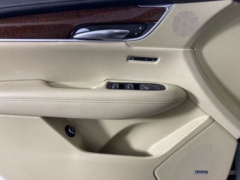 Used 2017 Cadillac XT5 Luxury w/ Driver Awareness Package image 25