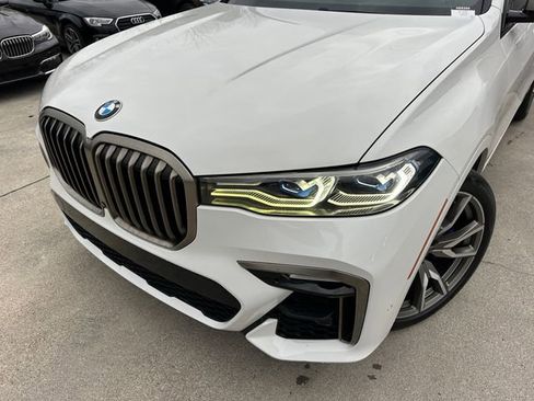 Used 2021 BMW X7 M50i w/ Executive Package image 9
