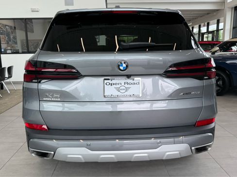 Used 2024 BMW X5 xDrive40i w/ Premium Package AWD/4WD image 7