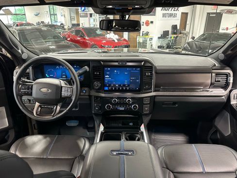 Used 2026 Ford F450 Platinum w/ FX4 Off-Road Package AWD/4WD image 19