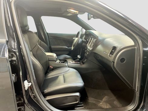Used 2023 Dodge Charger R/T w/ Blacktop Package RWD image 29