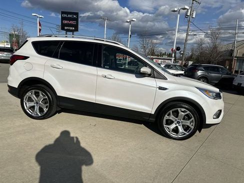 Used 2019 Ford Escape Titanium image 36