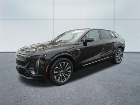 New 2026 Cadillac Lyriq Sport image 1