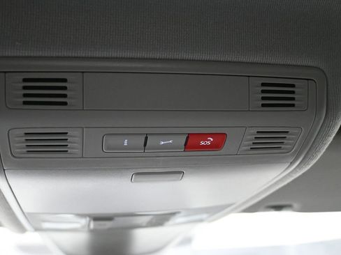 Used 2024 Volkswagen Tiguan S image 14