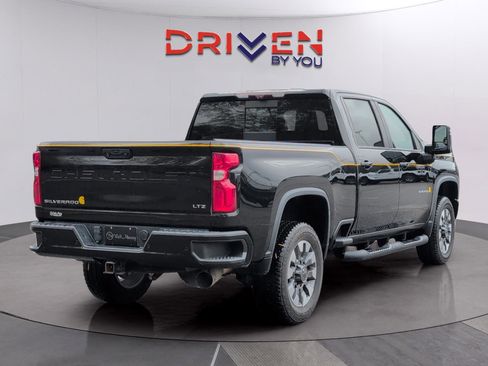 Used 2021 Chevrolet Silverado 2500 LTZ w/ Carhartt Edition image 5