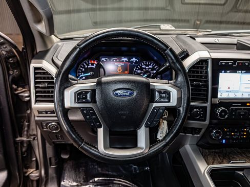 Used 2019 Ford F250 Lariat image 15