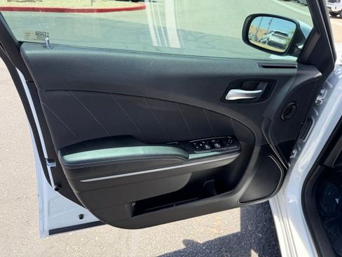 Used 2019 Dodge Charger SXT RWD image 21
