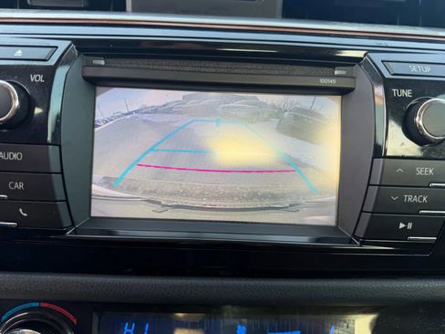 Used 2015 Toyota Corolla LE image 25