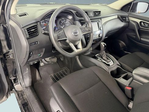 Used 2019 Nissan Rogue Sport S w/ Appearance Package image 4