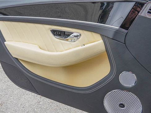 Used 2024 Bentley Continental GT image 35