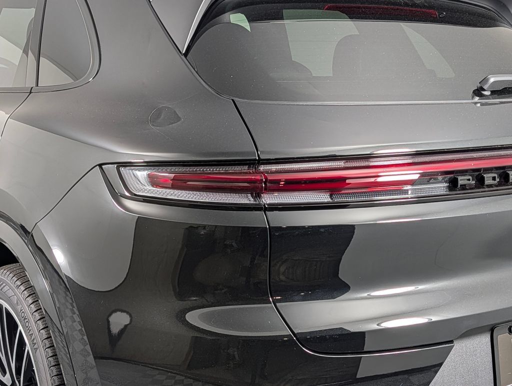 New 2026 Porsche Cayenne AWD/4WD image 15