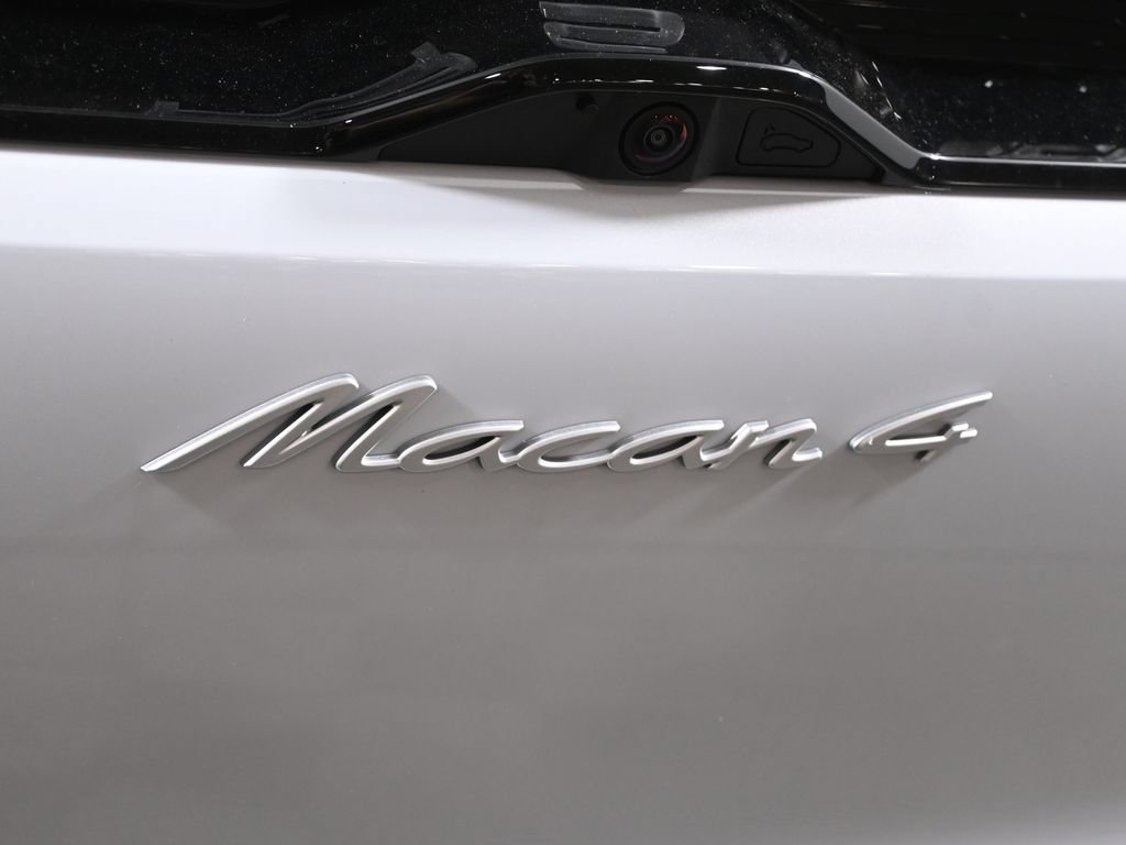 Used 2026 Porsche Macan 4 Electric AWD/4WD image 39