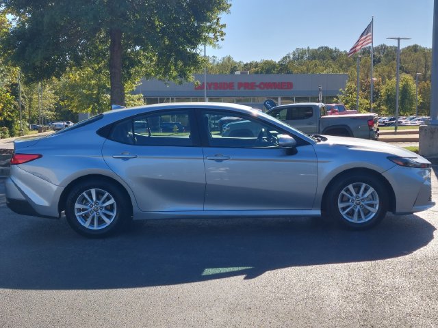 Used 2025 Toyota Camry LE FWD image 30