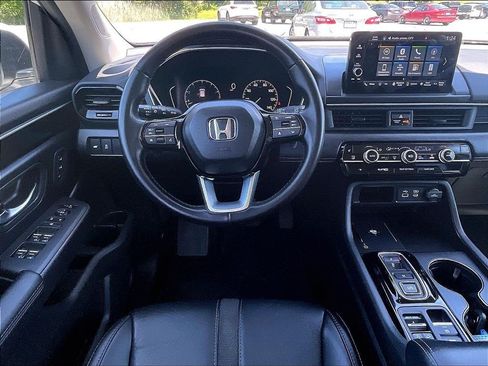 Certified 2025 Honda Pilot EX-L image 18