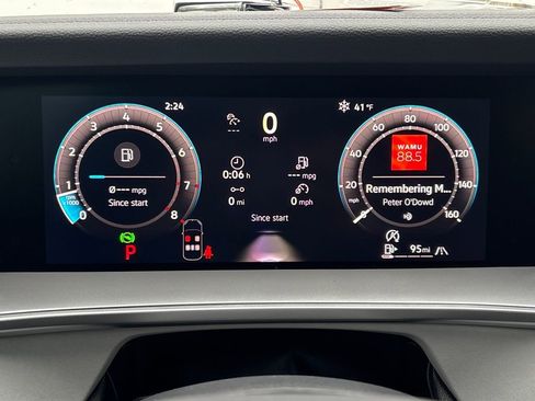 New 2026 Volkswagen Tiguan SE R-Line image 27