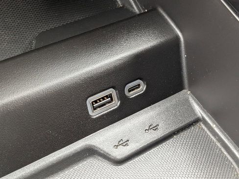 Used 2025 Chevrolet Tahoe Premier image 21