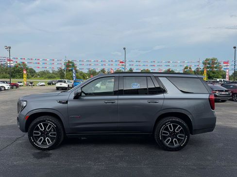 Used 2021 GMC Yukon AT4 w/ AT4 Premium Package AWD/4WD image 8