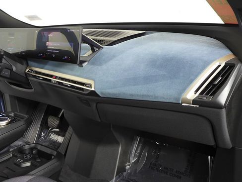 Used 2023 BMW iX xDrive50 w/ Sport Package AWD/4WD image 13