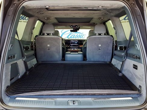 Used 2022 Jeep Grand Wagoneer Series II image 10