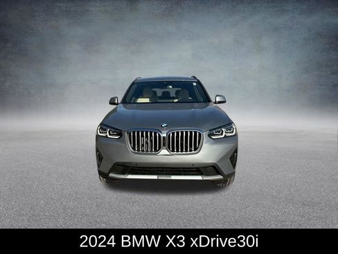 Used 2024 BMW X3 xDrive30i w/ Premium Package w/ZPA AWD/4WD image 3