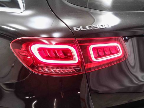 Certified 2021 Mercedes-Benz GLC 300 image 7