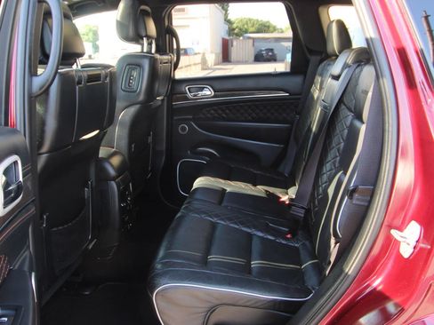 Used 2019 Jeep Grand Cherokee Summit AWD/4WD image 11