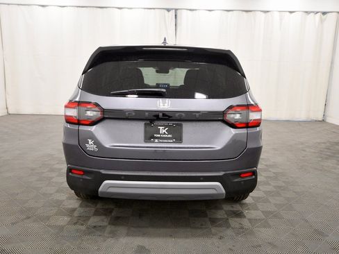 New 2025 Honda Pilot EX-L image 6