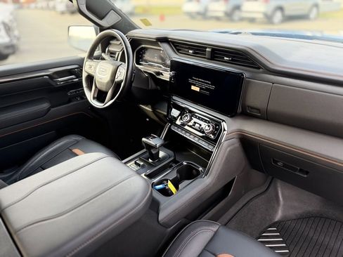 Used 2023 GMC Sierra 1500 AT4 image 14