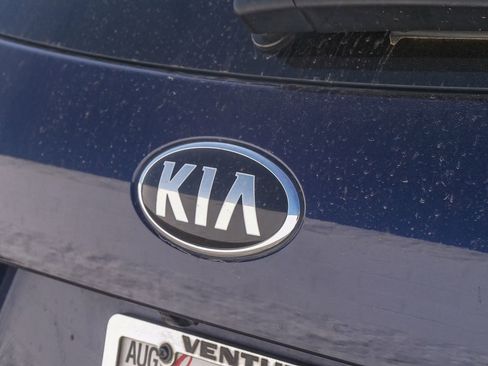 Used 2020 Kia Sorento LX FWD image 11