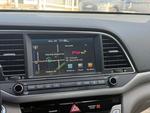 Used 2017 Hyundai Elantra Limited w/ Limited Tech Package 04 image 16