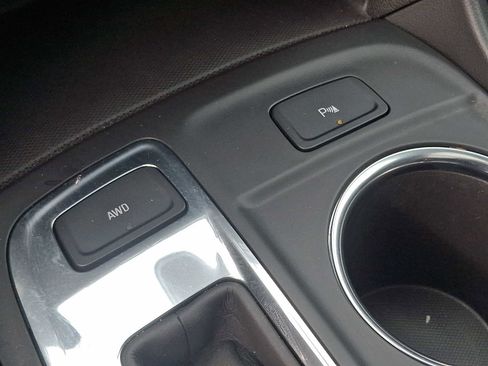 Used 2023 Chevrolet Equinox LT image 24