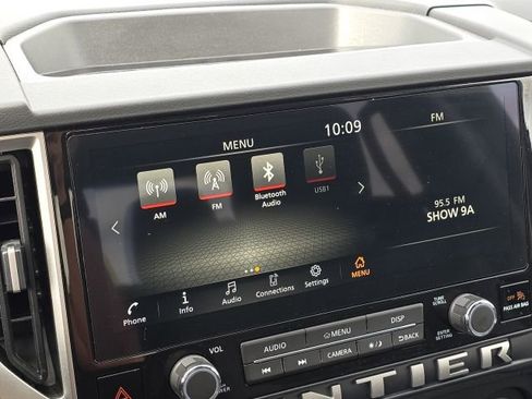 Used 2025 Nissan Frontier SV w/ SV Convenience Package RWD image 28