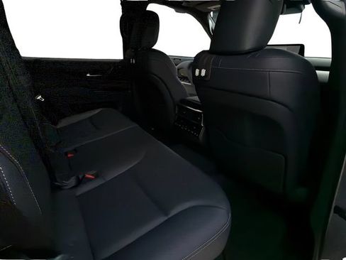 Used 2023 Lexus LX 600 4WD w/ Interior Upgrade Package image 21