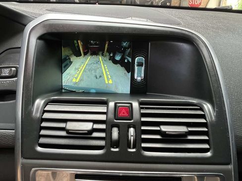 Used 2016 Volvo XC60 T6 Platinum AWD/4WD image 17