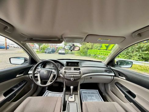 Used 2012 Honda Accord LX image 10