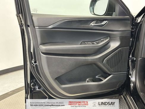 New 2026 Jeep Grand Cherokee L Laredo AWD/4WD image 16