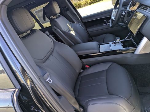 New 2026 Land Rover Range Rover SE image 30