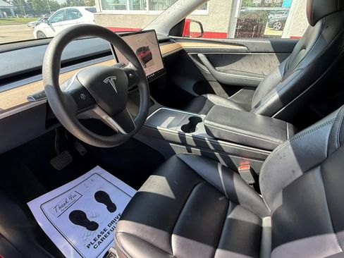 Used 2023 Tesla Model Y Long Range AWD/4WD image 9